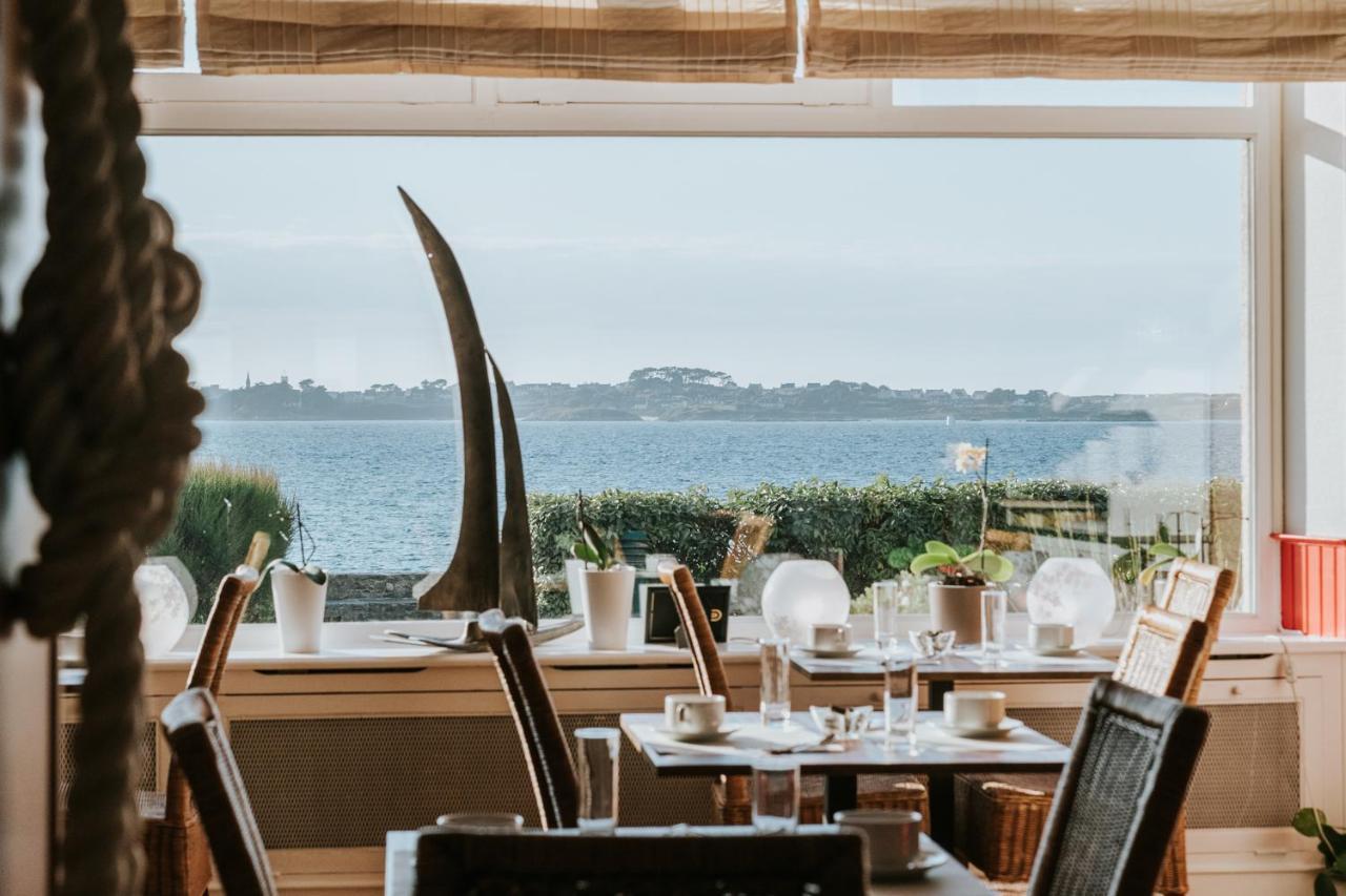Hôtel Aux Tamaris - Vue Mer Roscoff Exterior foto