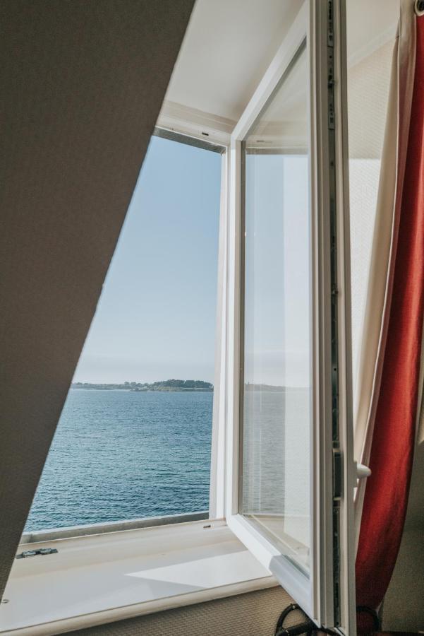 Hôtel Aux Tamaris - Vue Mer Roscoff Exterior foto