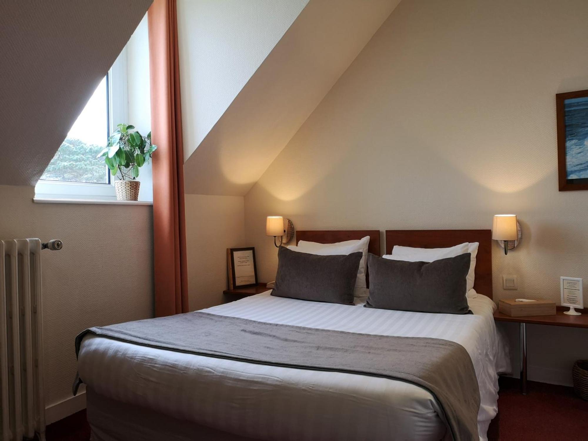 Hôtel Aux Tamaris - Vue Mer Roscoff Quarto foto